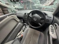 2001 Mazda 323 image 9