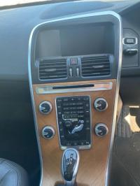 2017 Volvo Xc60 D4 image 9