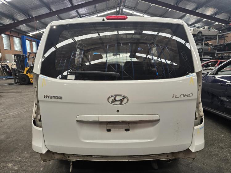 hyundai Iload 2.5DT D4CB AUTO 5SPD RWD Oct 2016 Parts & Wrecking