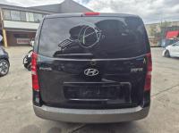 2014 Hyundai Imax IMAX 2.4L G4KG 4 SPEED AUTO RWD WAGON image 9