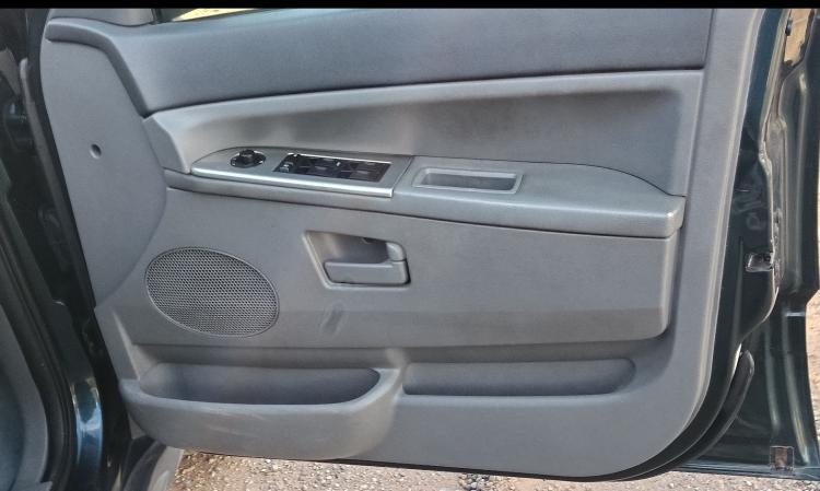 jeep Grand Cherokee WH Oct 2005 Parts & Wrecking