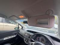 2016 Toyota Yaris image 9