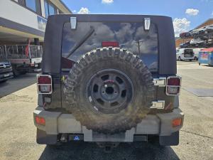 2008 Jeep Wrangler 3.8L EGT MAN 6SPD AWD UNLIMITED SPORT image 9