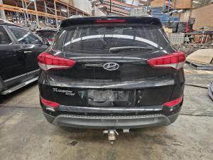 2017 Hyundai Tucson 2.0L G4NC AUTO 6SPD FWD ACTIVE X image 9