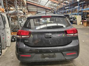 2017 Kia Rio 1.4L G4LC AUTO 4SPD FWD S YB image 9