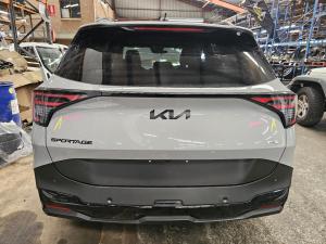 2025 Kia Sportage NQ5 1.6L G4FT HEV HYBRID AUTO 8SPD 4WD GT LINE image 9