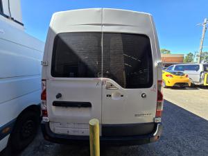 2018 Renault Master 2.3DT AUTO 6SPD FWD MWB MID ROOF image 9