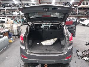 2012 Hyundai Ix35 2.0DT D4HA  AUTO 6SPD AWD HIGHLANDER SERIES II image 9