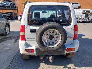2013 Suzuki Jimny 1.3L AUTO 4SPD 4WD SIERRA image 9