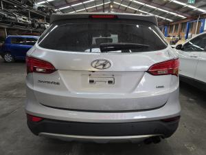 2014 Hyundai Santa Fe 2.2DT D4HB AUTO 6SPD AWD HIGHLANDER DM image 9