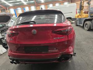2019 Alfa Romeo Stelvio 2.9TT 0012950 AUTO 8SPD AWD QUADRIFOGLIO image 9