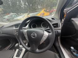 2015 Nissan Pulsar image 9