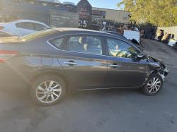 2013 Nissan Pulsar image 9