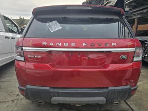 2016 Land Rover Range Rover Sport 3.0DT AUTO 8SPD 4WD TDV6 SE image 9