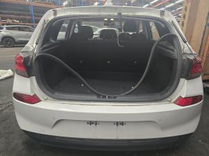 2018 Hyundai I30 PD 2.0L G4NC AUTO 6SPD FWD ACTIVE image 9