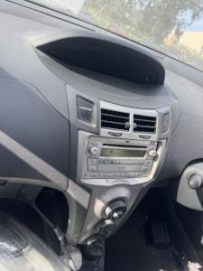 2009 Toyota Yaris image 9