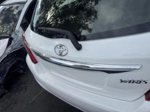 2015 Toyota Yaris image 9