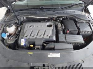 2013 Volkswagen Cc image 9