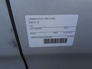 2013 Mitsubishi Outlander LS 7 SEAT 4WD image 9