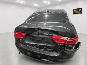 2015 Jaguar Xe X760 2.0DT AJ20D4 EURO 6 AUTO ZF 8SPD RWD R-SPORT image 9
