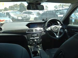 2011 Mercedes Benz C Class W204/S204 image 9