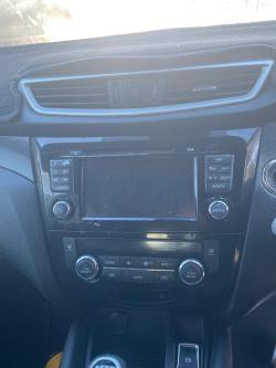2014 Nissan Qashqai J11 image 9