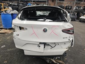 2019 Alfa Romeo Stelvio 2.9TT AUTO 8SPD 4WD QUADRIFOGLIO image 9