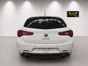 2014 Alfa Romeo Giulietta 1.7T 940A1000 MAN 6SPD FWD QV image 9