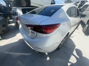 2015 Mazda 3 image 9