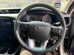 2015 Toyota Hilux GUN126R image 9